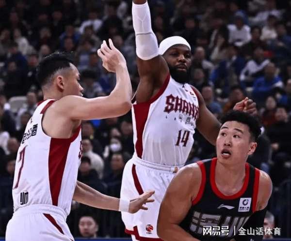 云游戏-真是刺儿头啊！在场上各种斗狠，垃圾时间猛刷分，正负值倒数第1